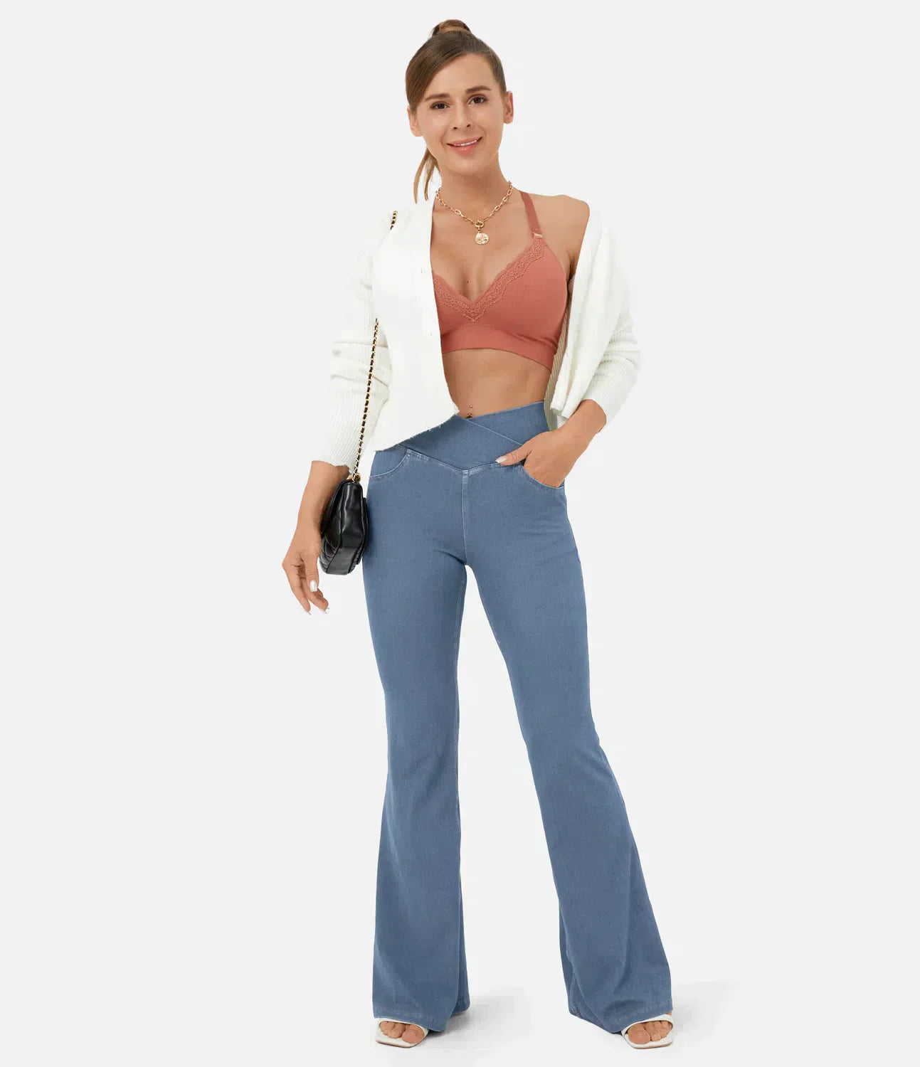 Blaue Schlagjeans mit hoher Taille - Emma