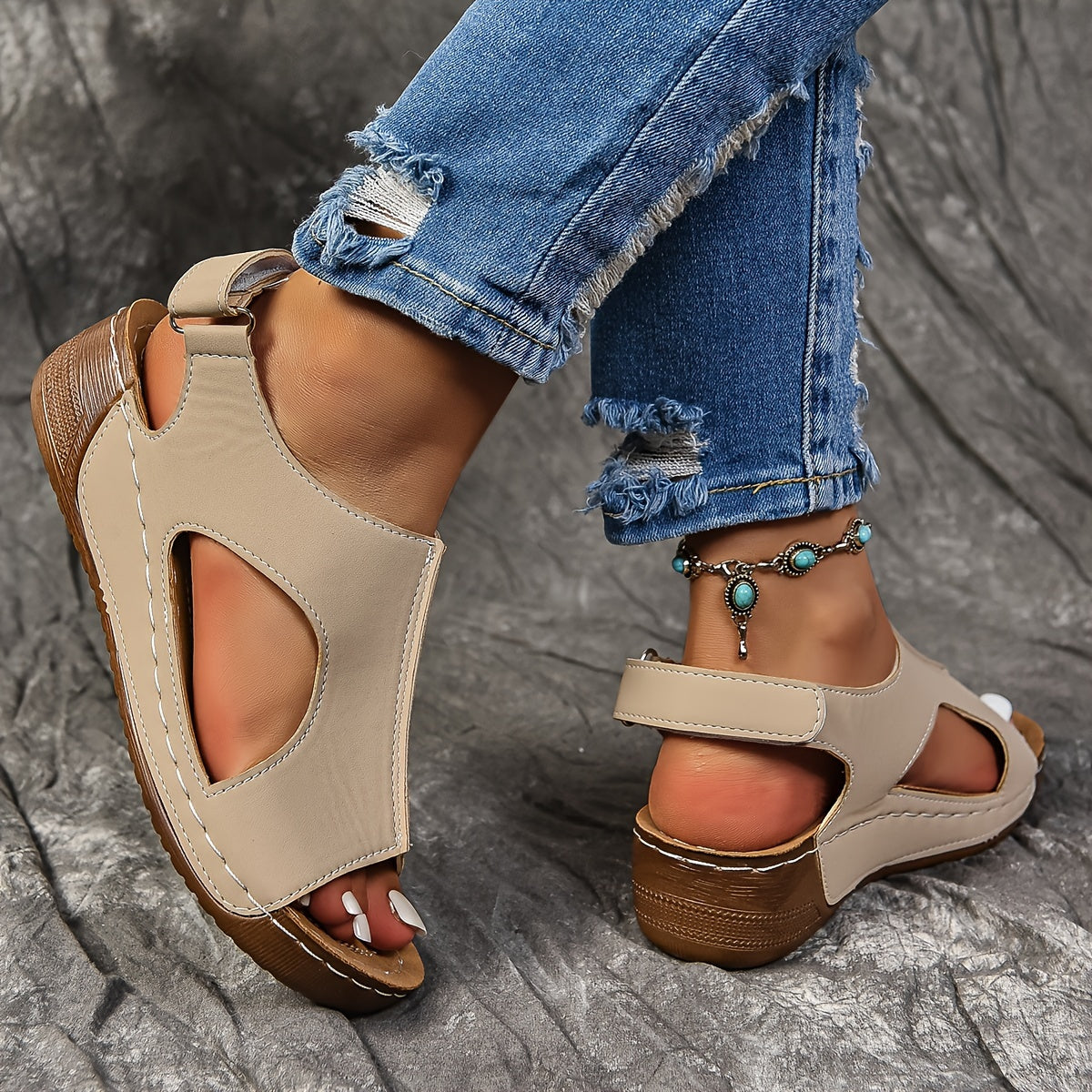 Weiße Sandalen mit Cutouts - Tessa