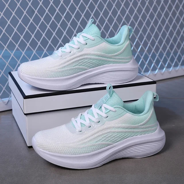 Lara - Sportliche Damen-Sneakers in Schwarz