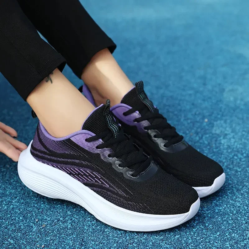 Lara - Sportliche Damen-Sneakers in Schwarz
