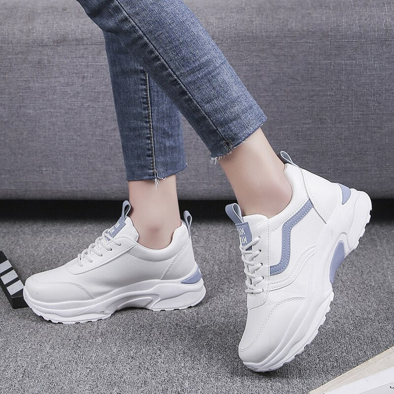 Ava - Weiß-Blauer Trend-Sneaker