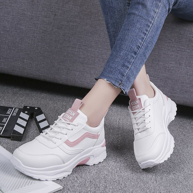 Ava - Weiß-Blauer Trend-Sneaker