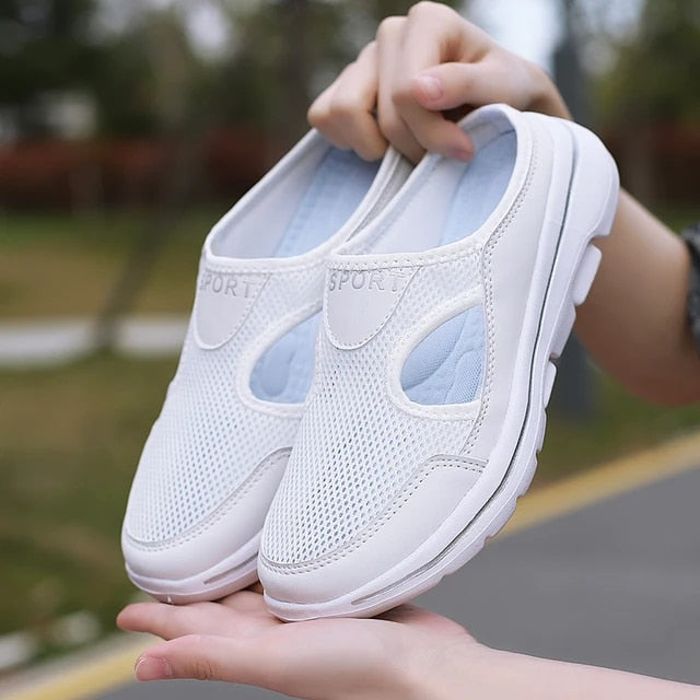 Breeze – Weiße Atmungsaktive Slip-Ons