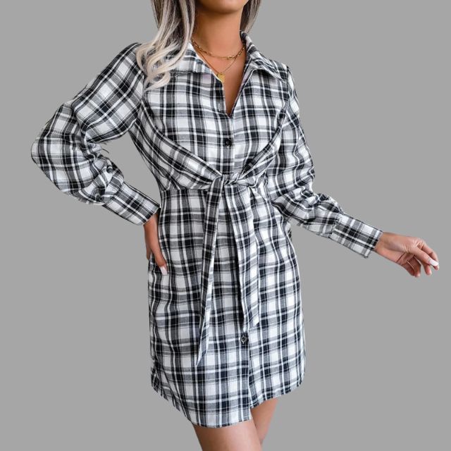 Emilia - Kariertes Hemdkleid mit Gürtel