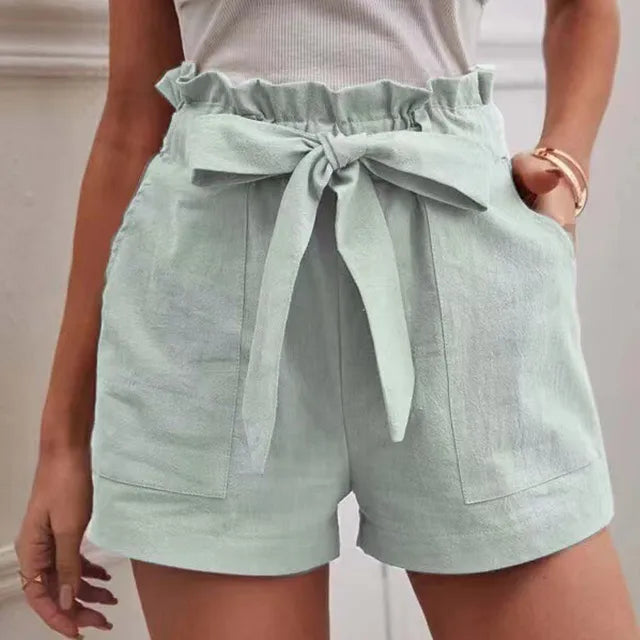 Lara - Himmelblaue Leinenshorts
