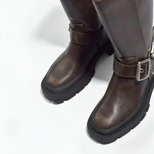 Elegante, kniehohe damenstiefel mit schnalle – damen