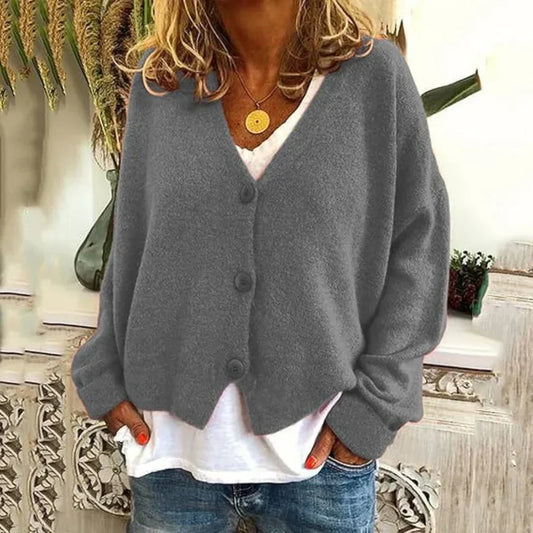 Oversize-strickcardigan mit knöpfen für damen