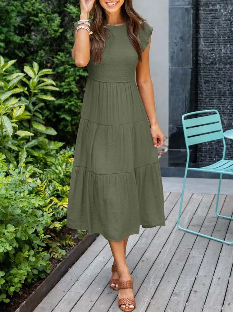 Elegantes sommerkleid: rüschendetails, taschen