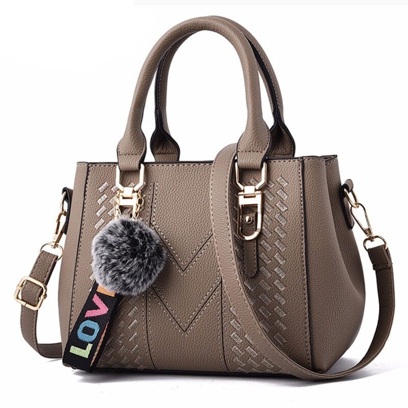 Julia - Schwarze Handtasche mit Charme
