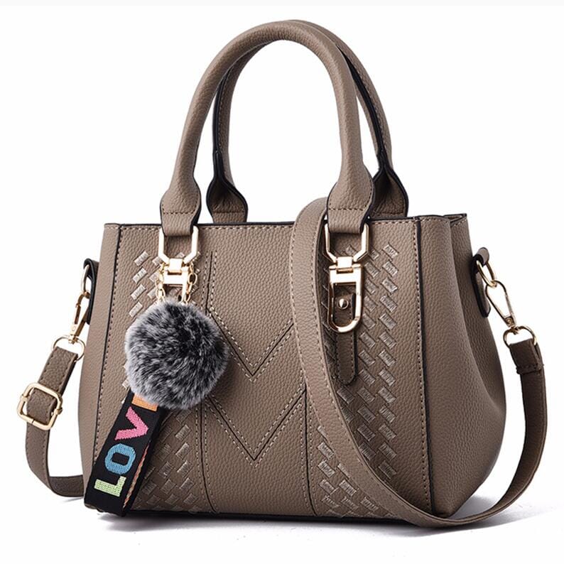 Julia - Schwarze Handtasche mit Charme