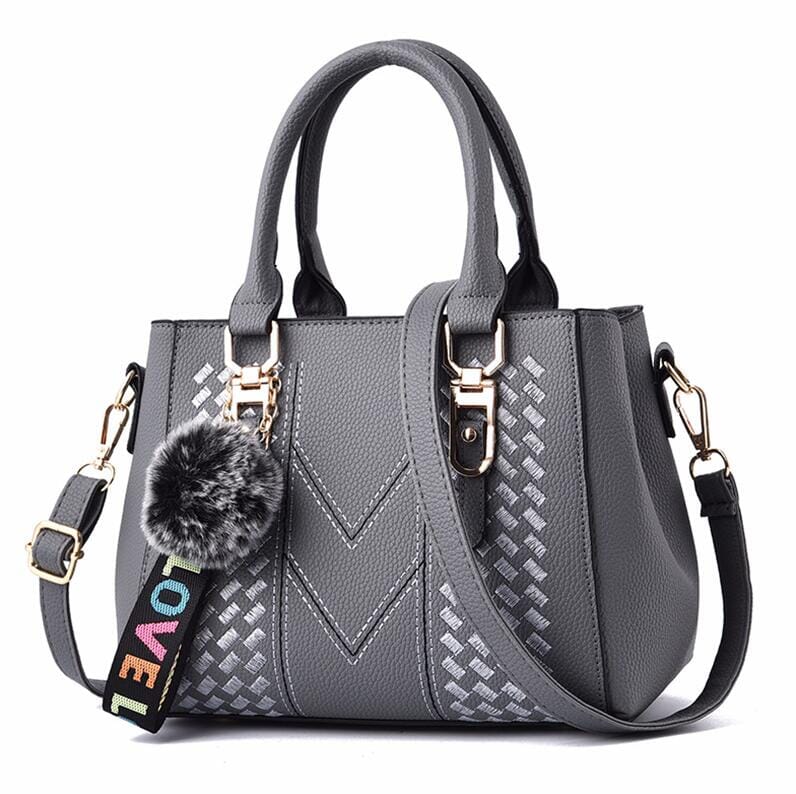 Julia - Schwarze Handtasche mit Charme