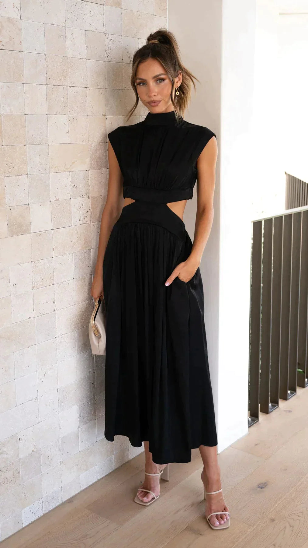 Dinah's Cut-Out Midikleid