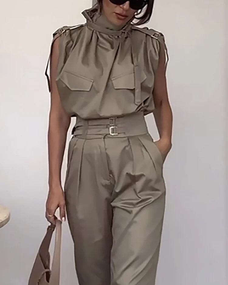 Melanie's Krawattenhals-Cargo-Top- und Hosen-Set