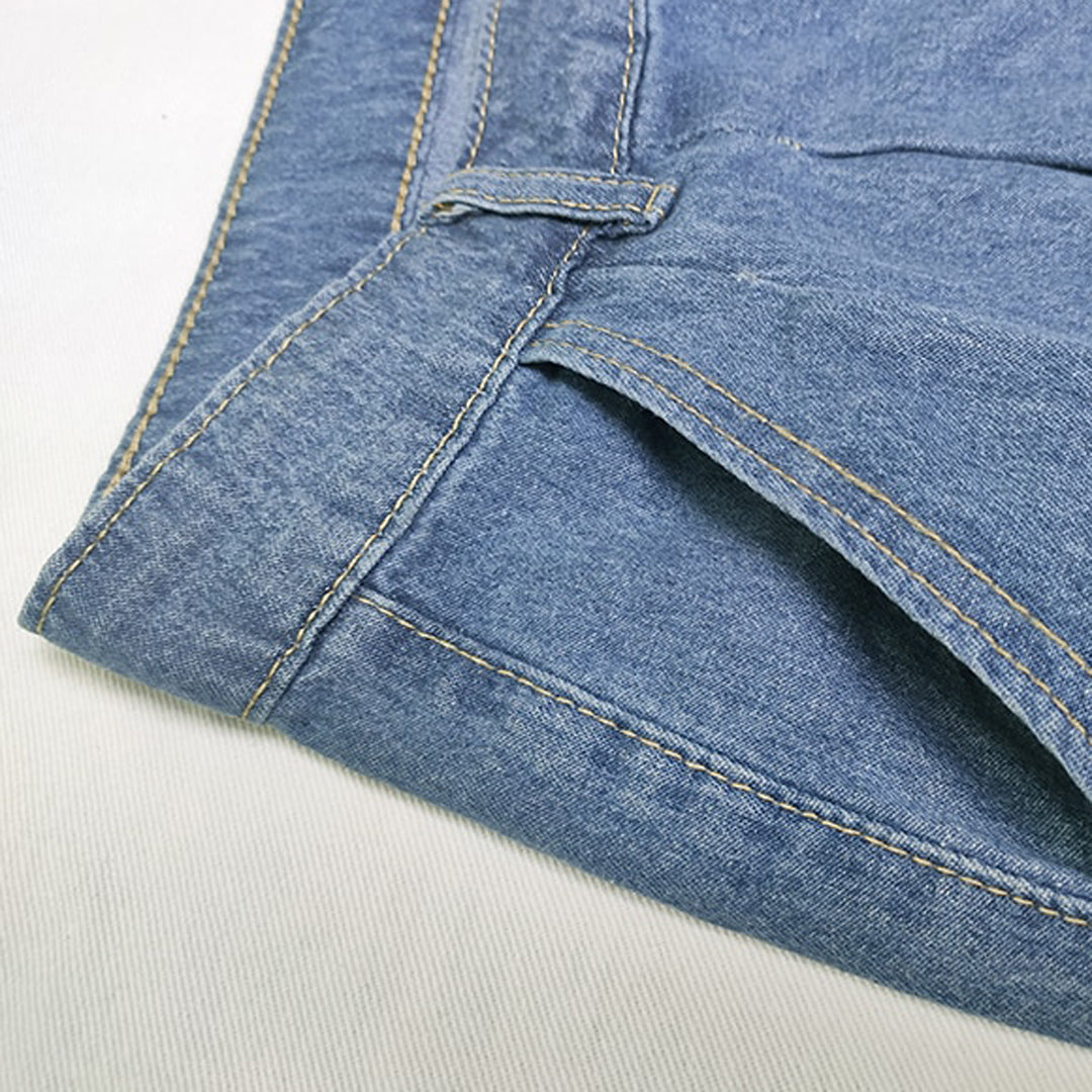 Andias Denim-Vergnügen: Perfekte Jeans