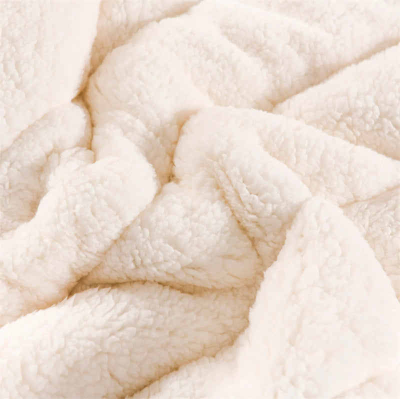 Ellena | LuxeWarm Lamme Fleece Decke