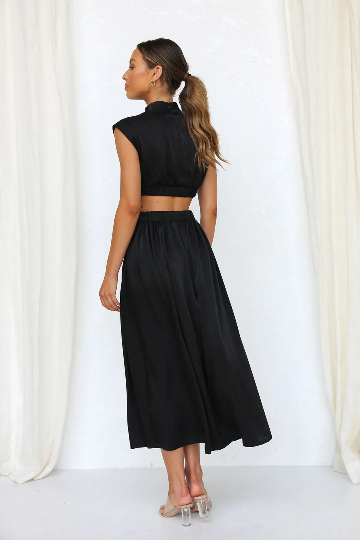Dinah's Cut-Out Midikleid