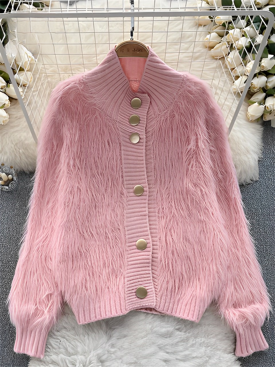 Louisa Chic Confidence Strickjacke mit Knöpfen