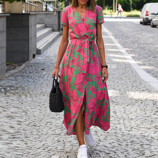 Maja's Geblümtes Kleid