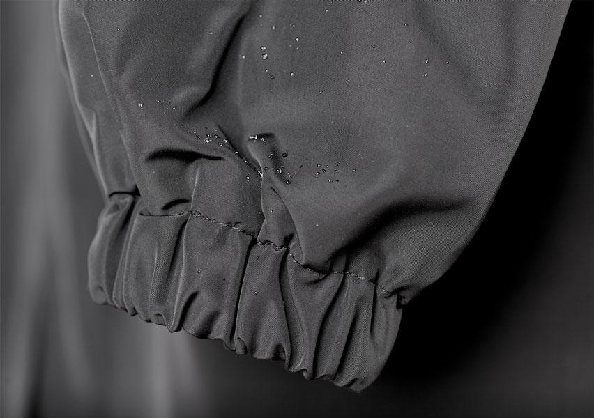 Isha Windbreaker mit Kapuze
