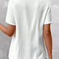 Emely - schickes t-shirt mit v-ausschnitt und spitzendetail