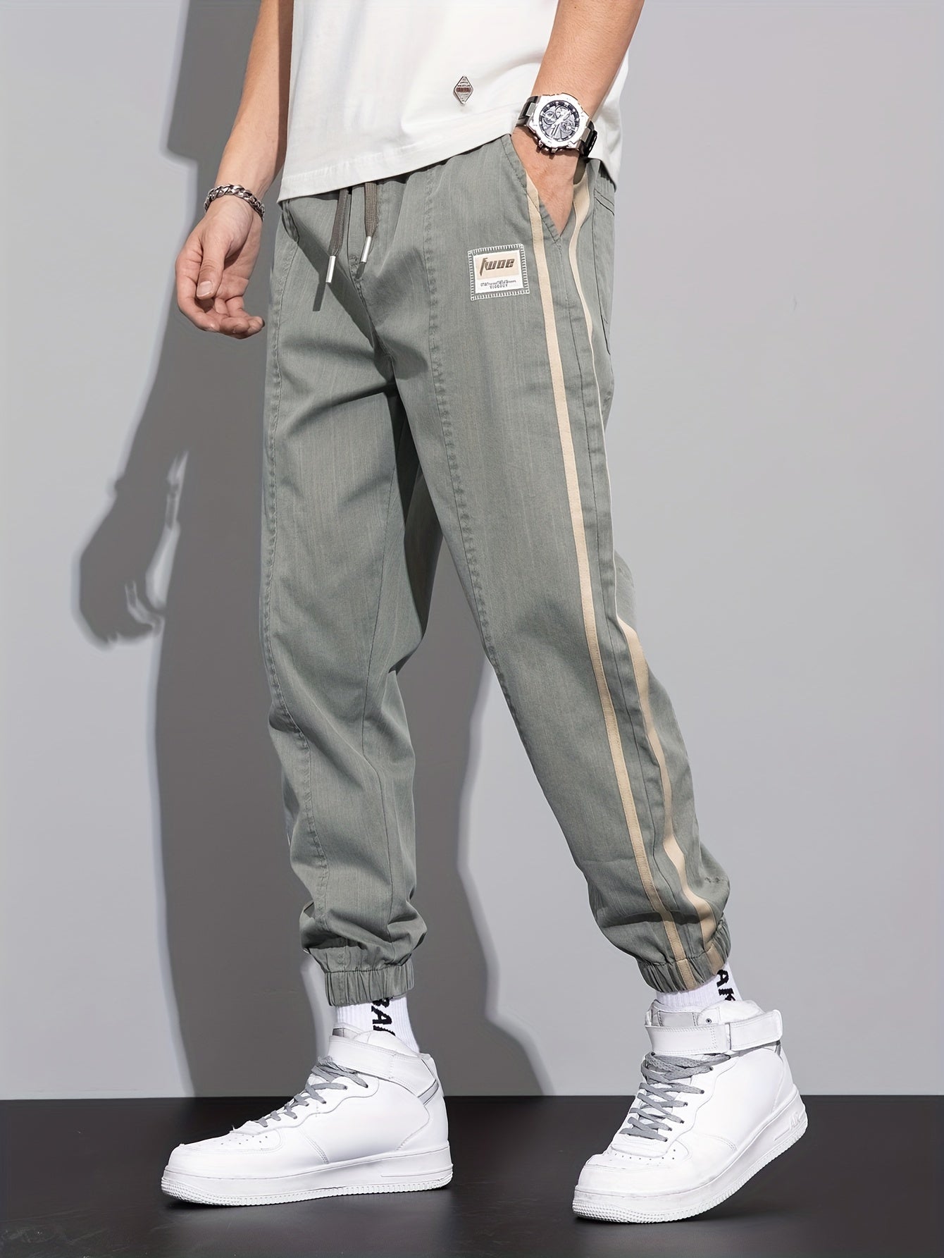 Graue Jogger mit Streifen - Finn