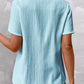 Emely - schickes t-shirt mit v-ausschnitt und spitzendetail