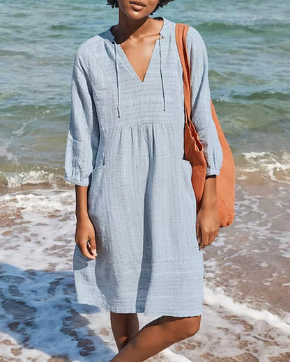 Hellblaues Leinenkleid mit V-Ausschnitt - Marie