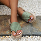 Grüne Slipper mit Riemen - Lina