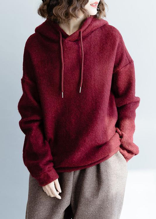 Burgunderrote kuschelige strickbluse mit kapuze – Mila
