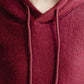 Burgunderrote kuschelige strickbluse mit kapuze – Mila