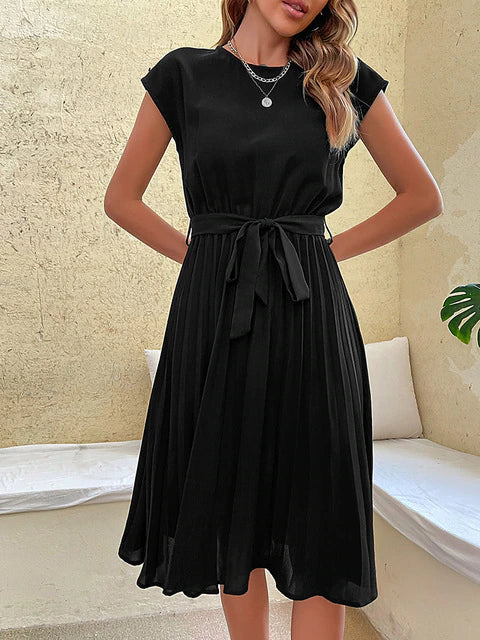 Claire - kurzärmeliges plissiertes lässiges minikleid für den sommer 2023