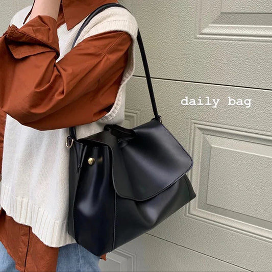 Sophie - Braun Lederschultertasche
