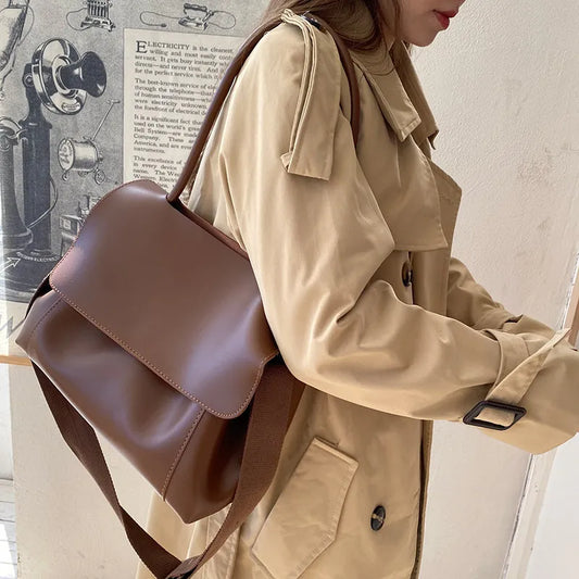 Sophie - Braun Lederschultertasche