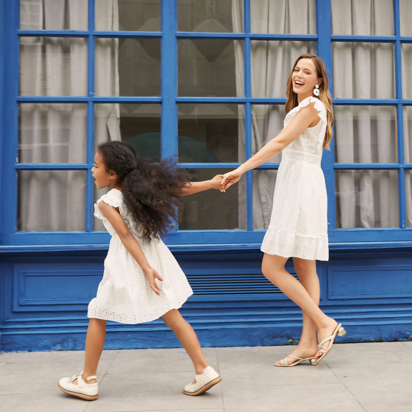 Amelie - Weißes Broderie Anglaise Kleid