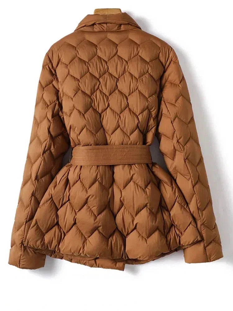 Elegante daunenjacke mit gürtel braun - Helena