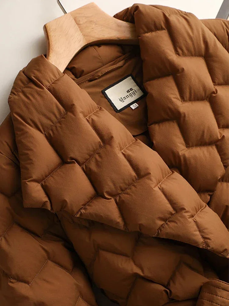 Elegante daunenjacke mit gürtel braun - Helena