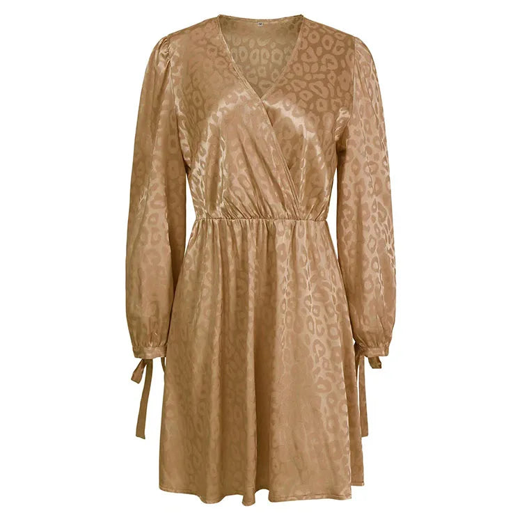 Isabella - Khakifarbenes Jacquard-Wickelkleid