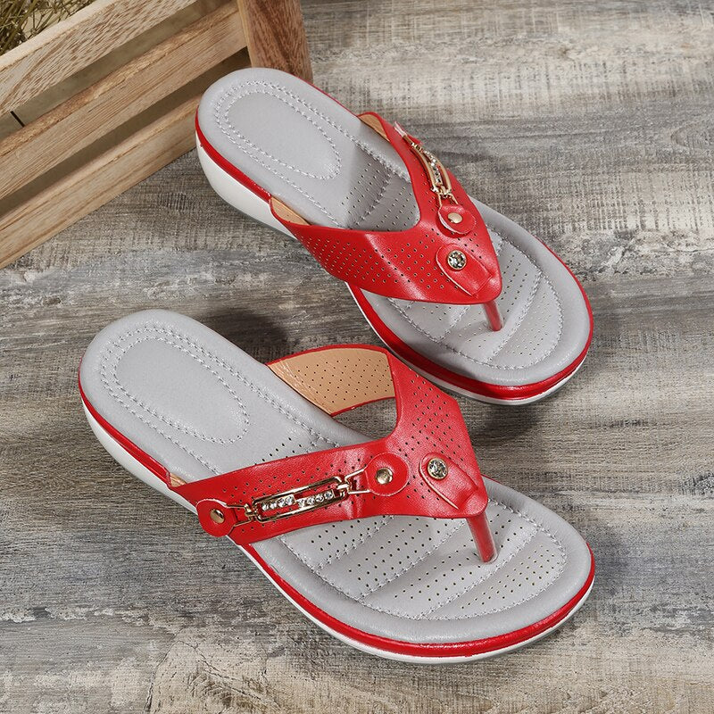 Lia Weiße Perlen-Slipper