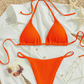 Zoey – blauer bikini mit hohem band und v-ausschnitt