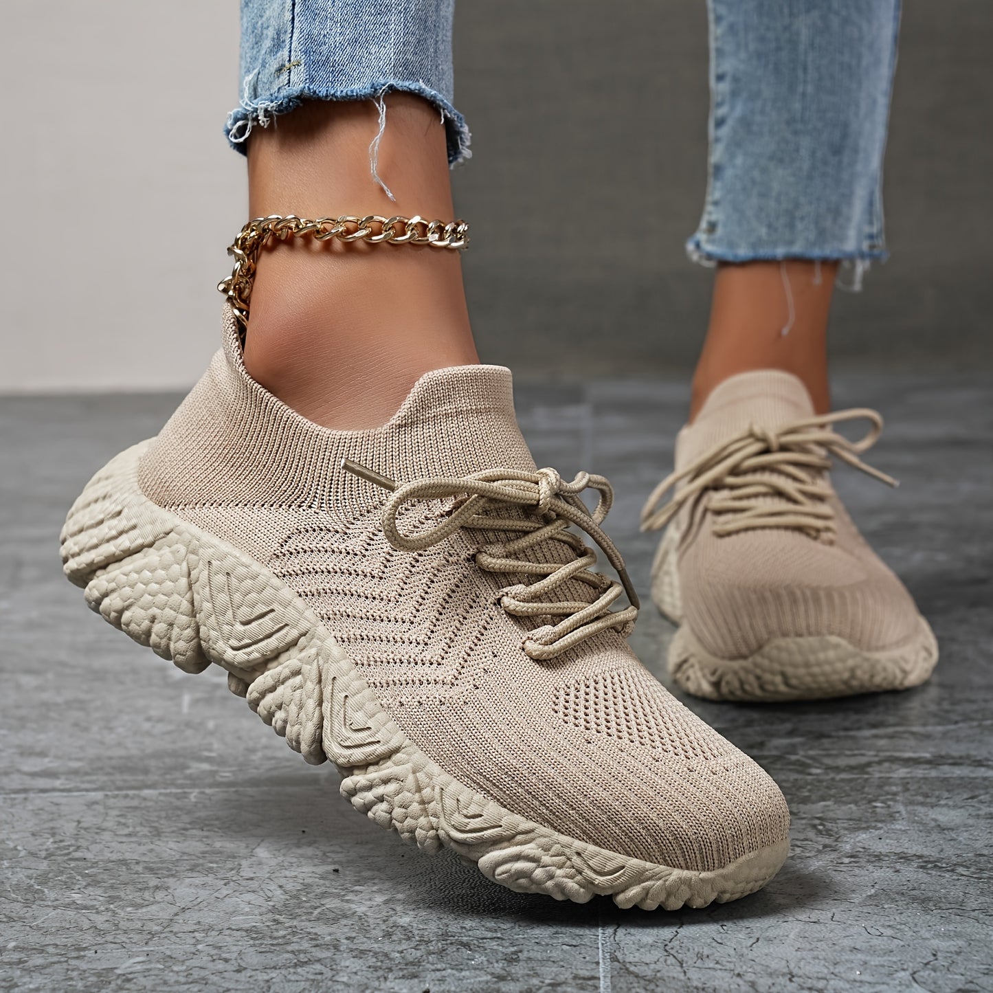 Beige Sneaker mit Struktur – Ella