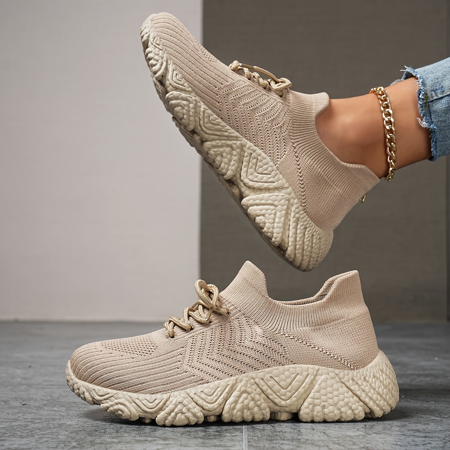 Beige Sneaker mit Struktur – Ella