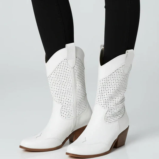 Damen-cowgirl-stiefeletten mit perforation und western-absatz – damen