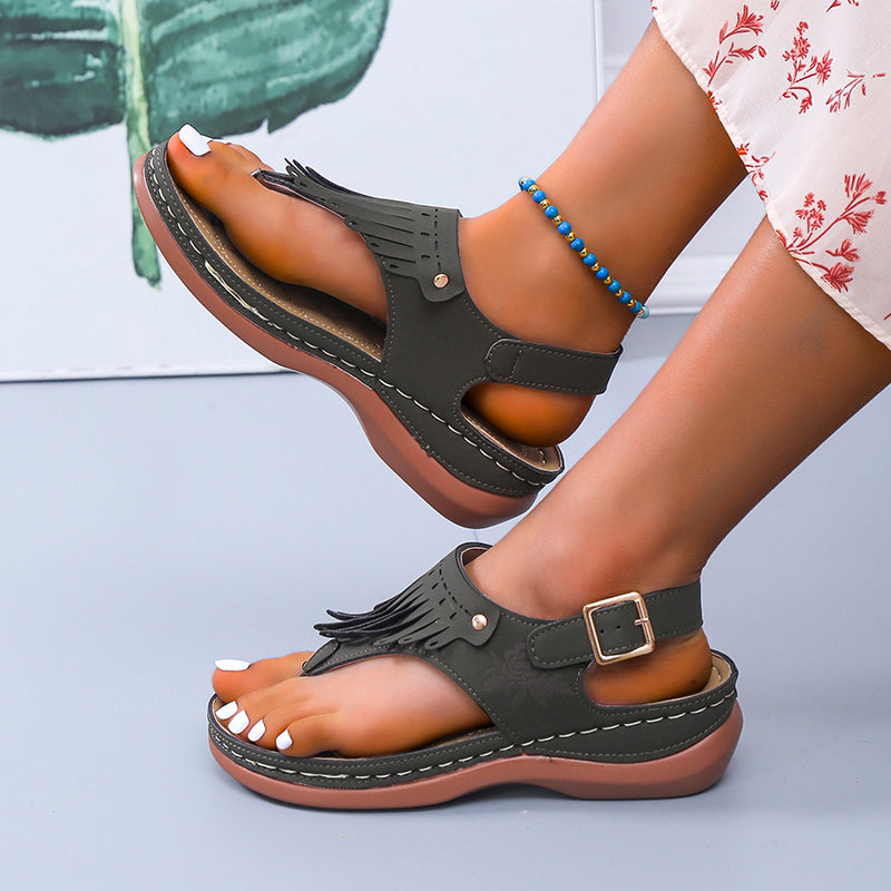 Clara - Boho Fransen Sandalen in Schwarz
