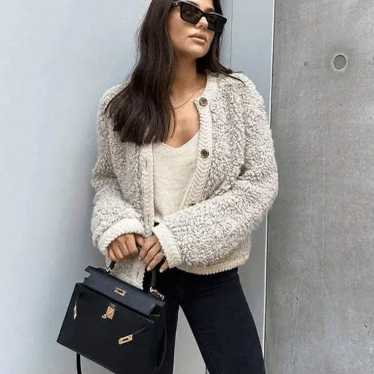 Lea – teddy-cardigan mit rundhalsausschnitt und knopfleiste