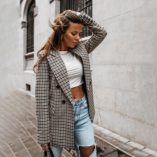 Schickes Herbst-Essential: Stilvoller klassischer Blazer