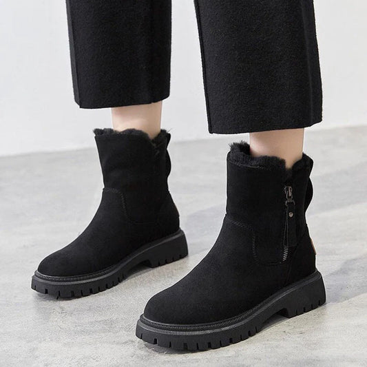 Stylische bunte Schneestiefel