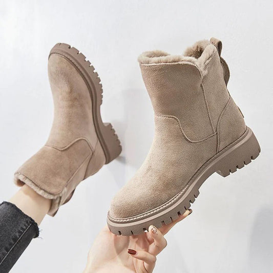 Stylische bunte Schneestiefel